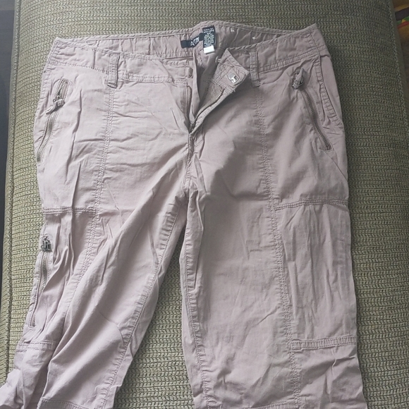 Women's pants - Picture 1 of 3